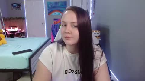 Snapshot of syndica chatting on June 2026 04:26:02 PM Jennah online show from June 2026 04:26:02 PM