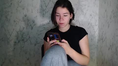 Snapshot of syrendixon chatting on November 2025 10:39:02 AM SyrenDixon online show from November 2025 10:39:02 AM