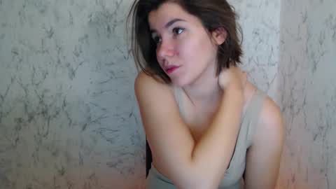 Snapshot of syrendixon chatting on December 2025 09:45:02 PM SyrenDixon online show from December 2025 09:45:02 PM