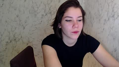 Snapshot of syrendixon chatting on December 2025 05:42:01 PM SyrenDixon online show from December 2025 05:42:01 PM