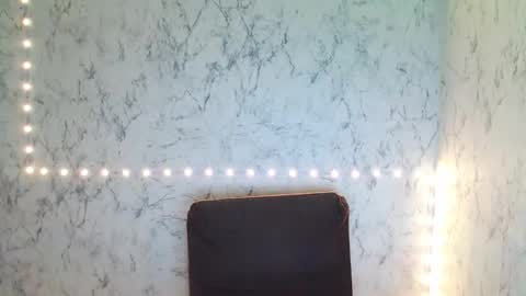 Snapshot of syrendixon chatting on January 2026 06:46:02 PM SyrenDixon online show from January 2026 06:46:02 PM