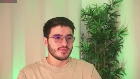 t0ny_wylie online show from April 2026 03:06:01 PM