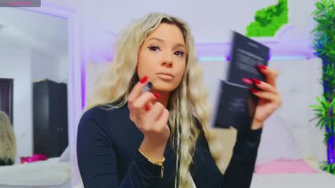 Arianna online show from January 2025 01:14:01 PM