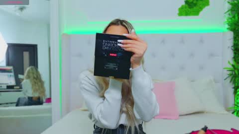 Arianna online show from January 2025 01:24:02 PM