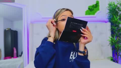 Arianna online show from January 2025 01:10:01 PM