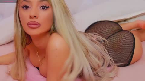 Arianna online show from February 2025 08:02:02 PM