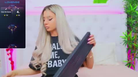 Arianna online show from February 2025 02:52:02 PM