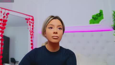 Arianna online show from February 2025 04:20:02 PM