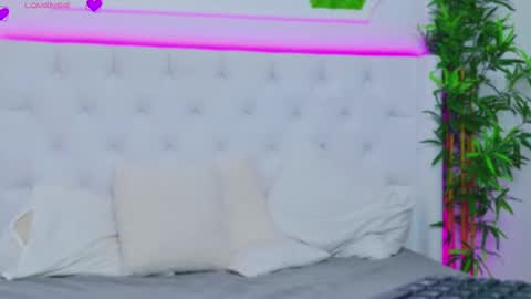 Arianna online show from March 2025 01:51:01 PM