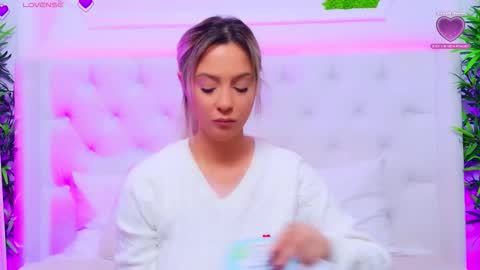 Snapshot of taahiraarabian chatting on December 2025 01:19:01 PM Arianna online show from December 2025 01:19:01 PM