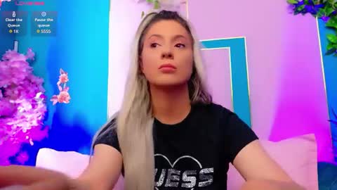 Arianna online show from June 2026 12:08:01 PM