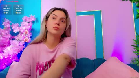 Arianna online show from June 2026 12:03:01 PM