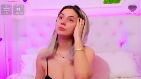 Arianna online show from July 2026 12:41:01 PM
