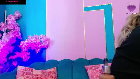 Arianna online show from July 2026 12:23:01 PM