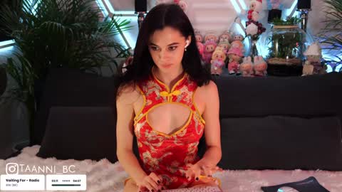 Snapshot of taanni_bc chatting on October 2025 03:53:02 AM TAANNI online show from October 2025 03:53:02 AM