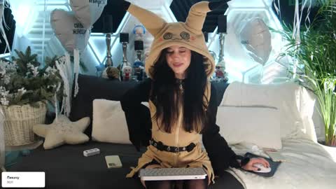 TAANNI online show from December 2025 08:26:02 PM