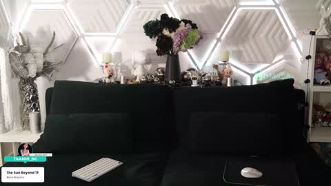 TAANNI online show from February 2026 09:27:01 PM