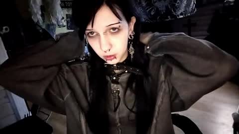 Lina online show from April 2026 04:59:01 PM