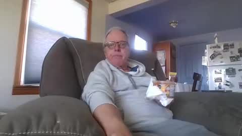 Snapshot of tacrunner66_ chatting on April 2026 08:09:01 PM tacrunner66_ online show from April 2026 08:09:01 PM