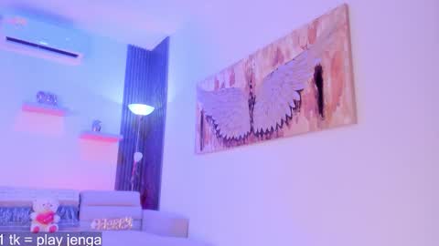 Tahiela  online show from February 2026 10:54:01 AM