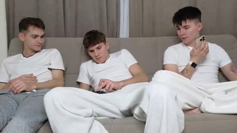 Alex online show from December 2025 05:42:02 PM