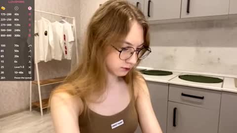 Tessa online show from December 2025 02:35:01 PM