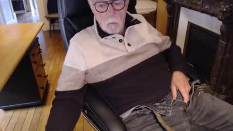 taisabaki54 online show from December 2025 12:36:01 PM