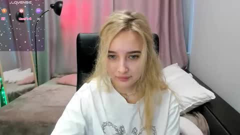 Taisia online show from April 2026 08:20:01 AM