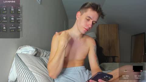 Taison online show from February 2025 06:44:01 PM