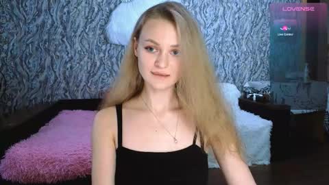 Im Taya  online show from October 2025 02:37:01 PM