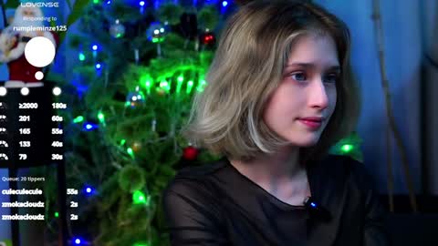 Mia online show from December 2024 04:50:02 AM