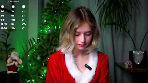 Mia online show from December 2024 01:42:01 AM