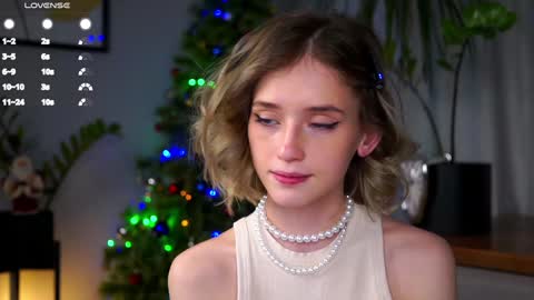 Mia online show from December 2024 01:17:02 PM