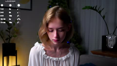 Mia online show from January 2025 02:11:02 AM