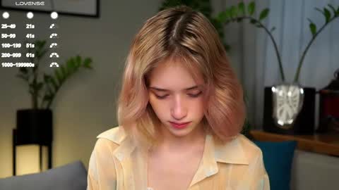 Mia online show from February 2025 06:20:02 AM