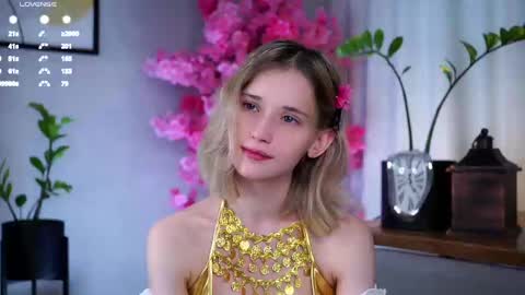 Mia online show from March 2025 04:37:02 AM