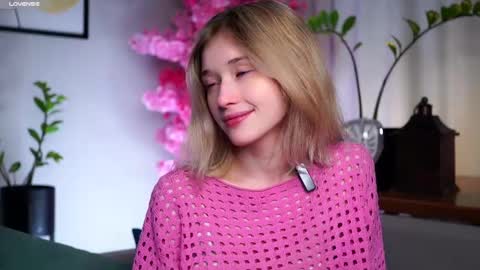 Mia online show from March 2025 01:26:01 AM