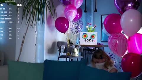 Mia online show from March 2025 05:02:01 AM