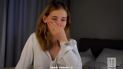 Mia online show from September 2025 01:39:02 AM