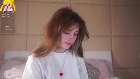 Mia online show from May 2026 01:47:02 AM