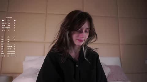 Mia online show from June 2026 03:55:01 AM