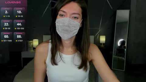 Sasha online show from October 2025 01:39:01 AM