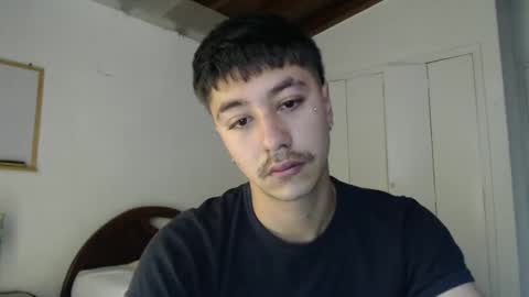 Snapshot of talhi_ chatting on December 2024 05:33:02 PM talhi_ online show from December 2024 05:33:02 PM