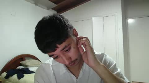 Snapshot of talhi_ chatting on December 2024 01:26:01 AM talhi_ online show from December 2024 01:26:01 AM