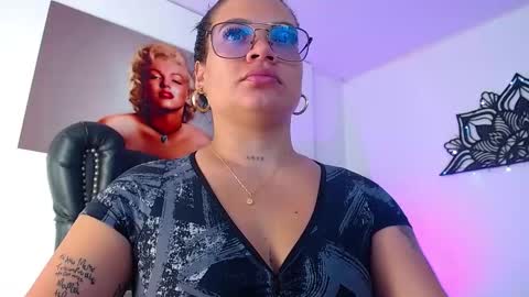 taliana36 online show from February 2025 01:06:01 PM
