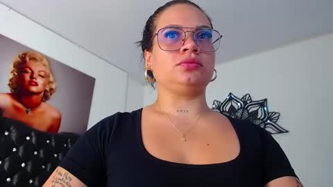 taliana36 online show from February 2025 01:10:02 PM