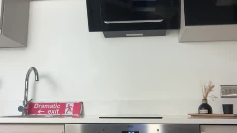 Snapshot of taliavaine chatting on October 2025 05:44:02 PM Talia online show from October 2025 05:44:02 PM