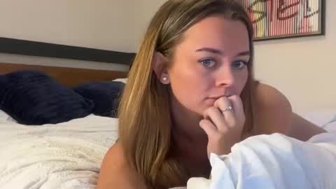 Snapshot of taliavaine chatting on October 2025 05:14:01 PM Talia online show from October 2025 05:14:01 PM