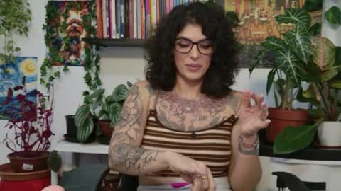 Tali Majid online show from April 2026 10:33:02 PM