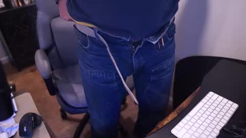 Snapshot of tallguy4unow chatting on January 2026 06:13:02 PM tallguy4unow online show from January 2026 06:13:02 PM